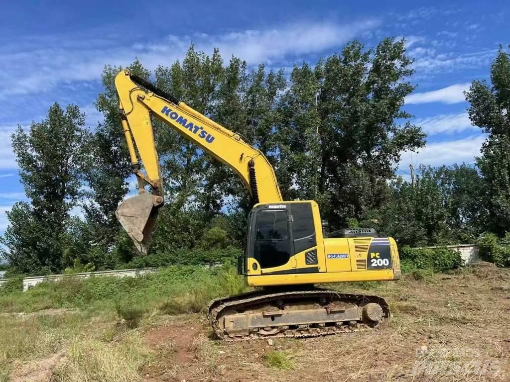 Komatsu PC 200 Bagri goseničarji