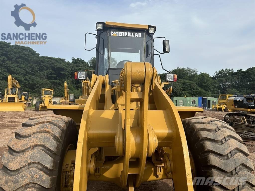 CAT 966F Kolesni nakladalci