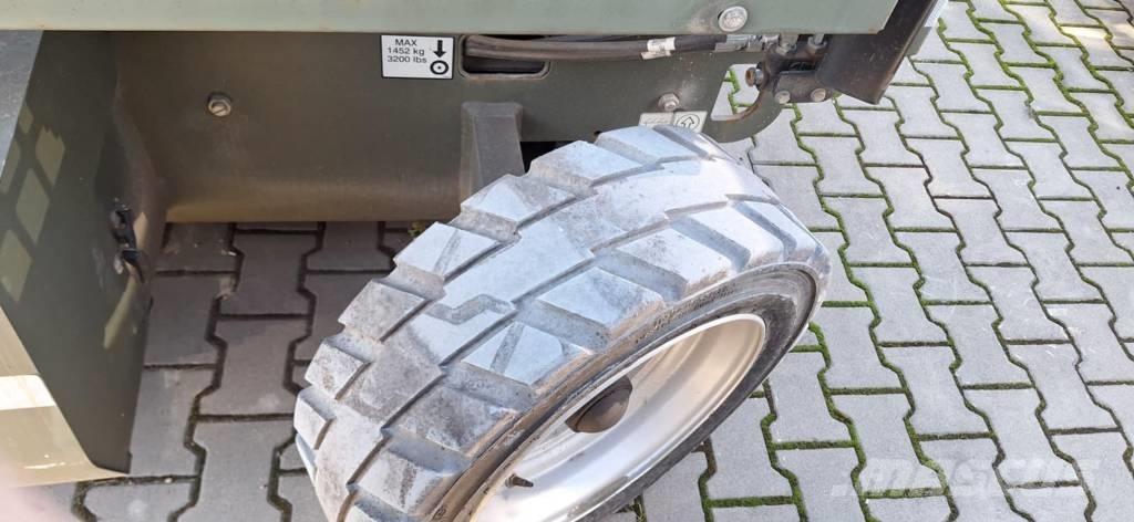 JLG M 3369 Škarjaste dvižne ploščadi