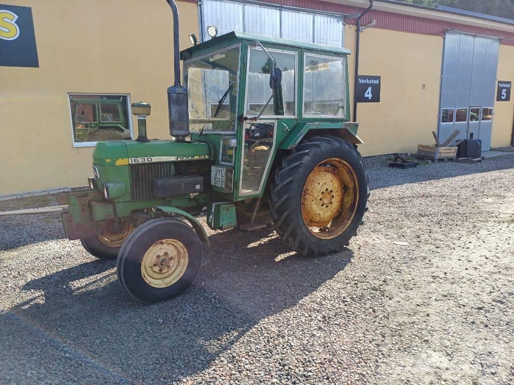 John Deere 1630 Traktorji