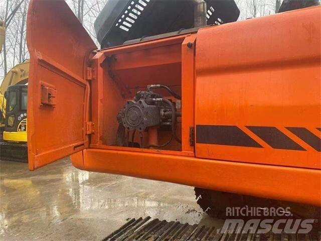 Doosan DX300LC Bagri goseničarji