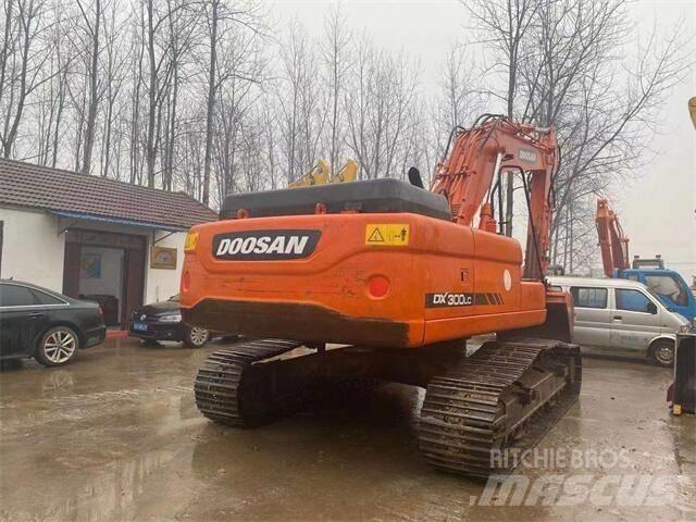 Doosan DX300LC Bagri goseničarji