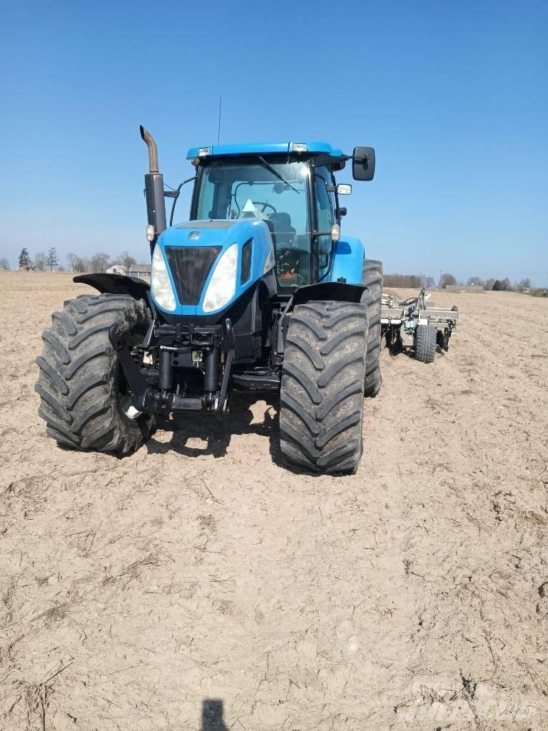 New Holland T 7060 Traktorji