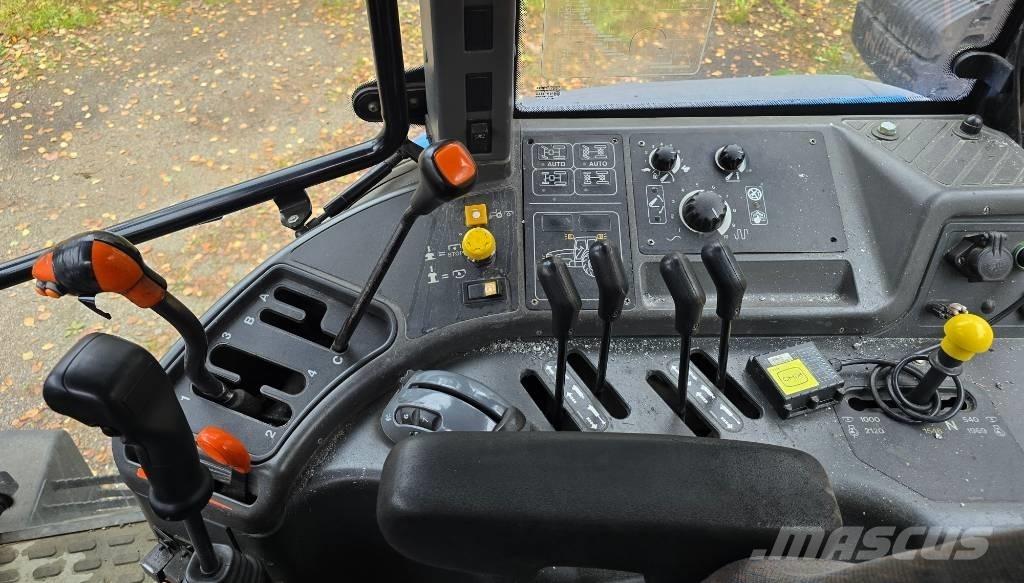 New Holland TM 120 Traktorji