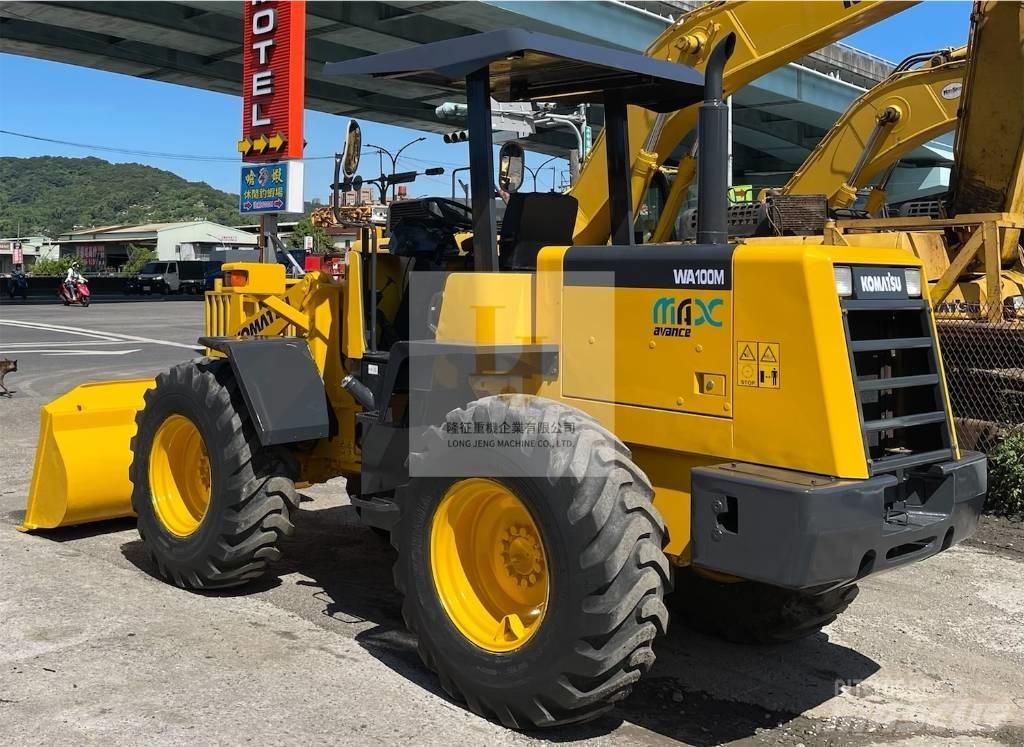 Komatsu WA100M-3 Kolesni nakladalci