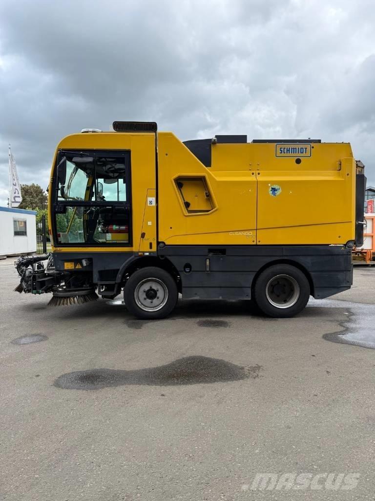 Schmidt Cleango 500 Cestni pometači