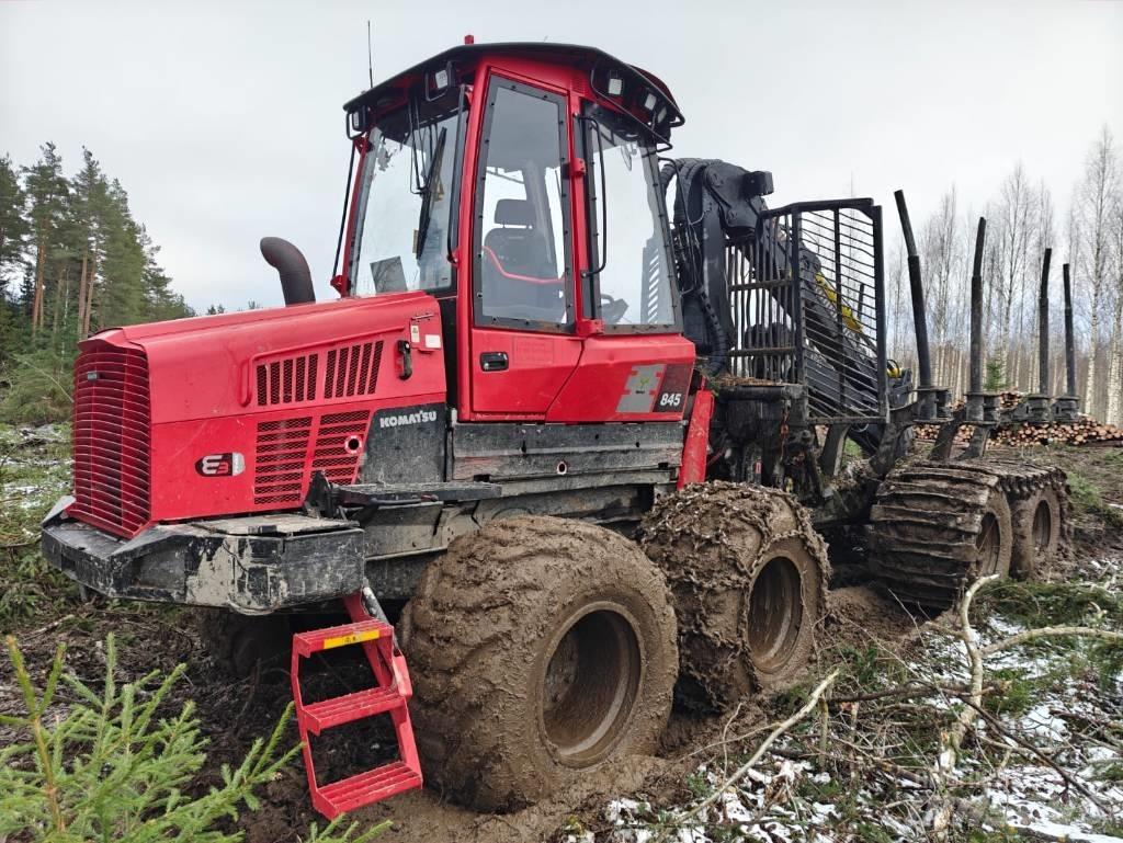 Komatsu 845 Forwarderji
