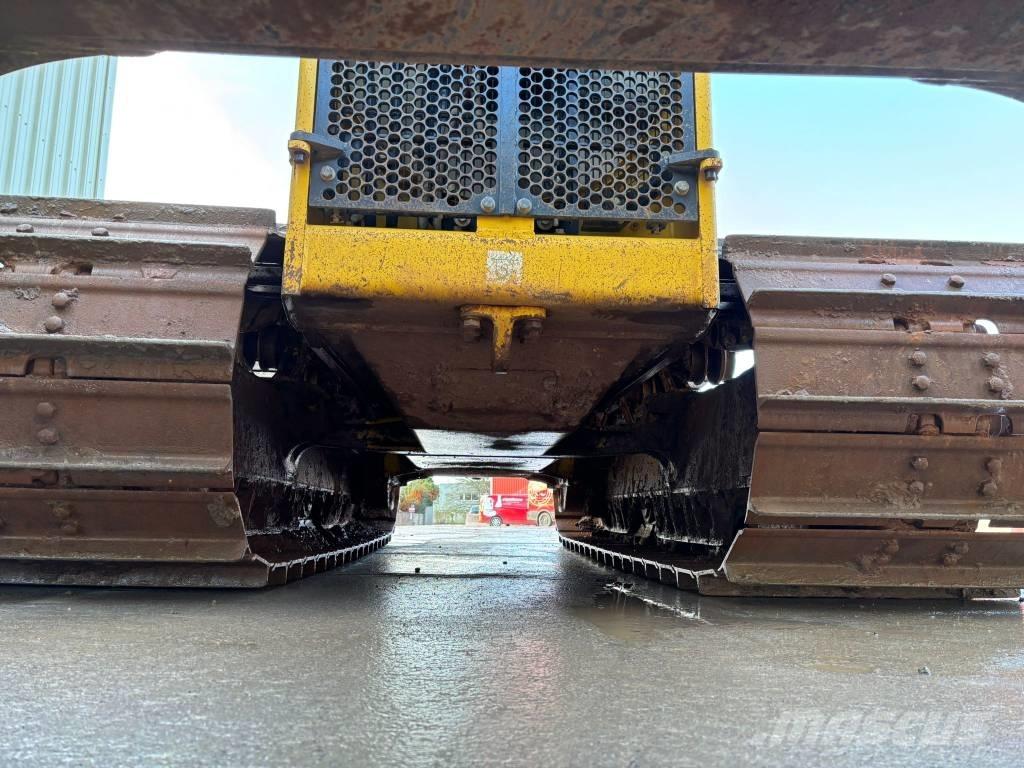 Komatsu D65PX-18E0 Buldožerji goseničarji