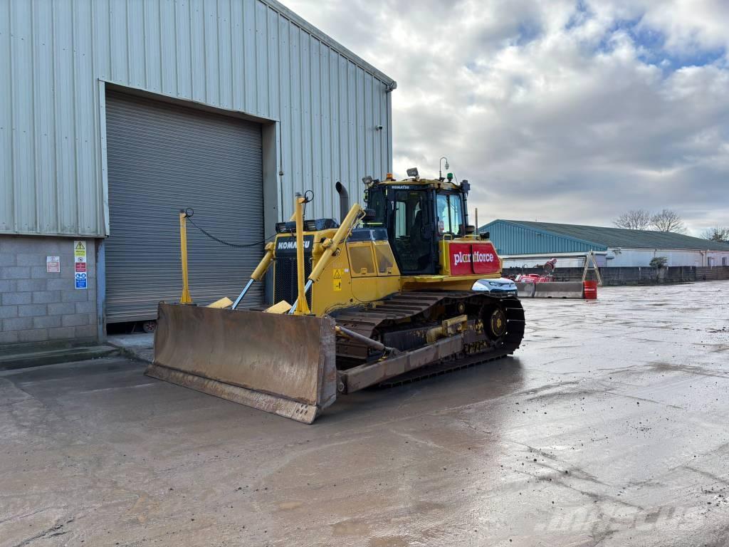 Komatsu D65PX-18E0 Buldožerji goseničarji