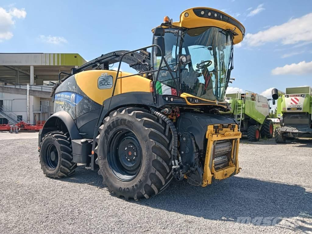 New Holland FR 650 Stroji za krmo na lastni pogon