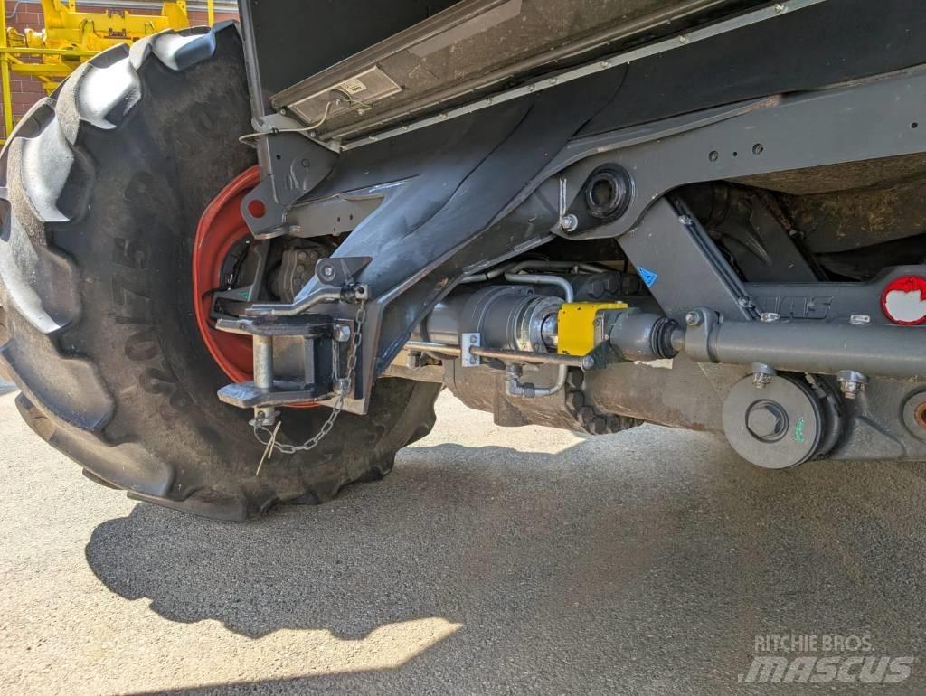 New Holland FR 650 Stroji za krmo na lastni pogon