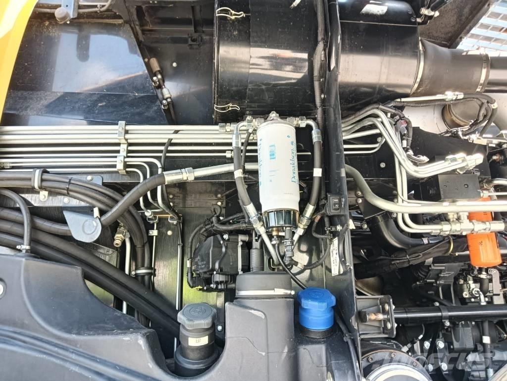 New Holland FR 650 Stroji za krmo na lastni pogon