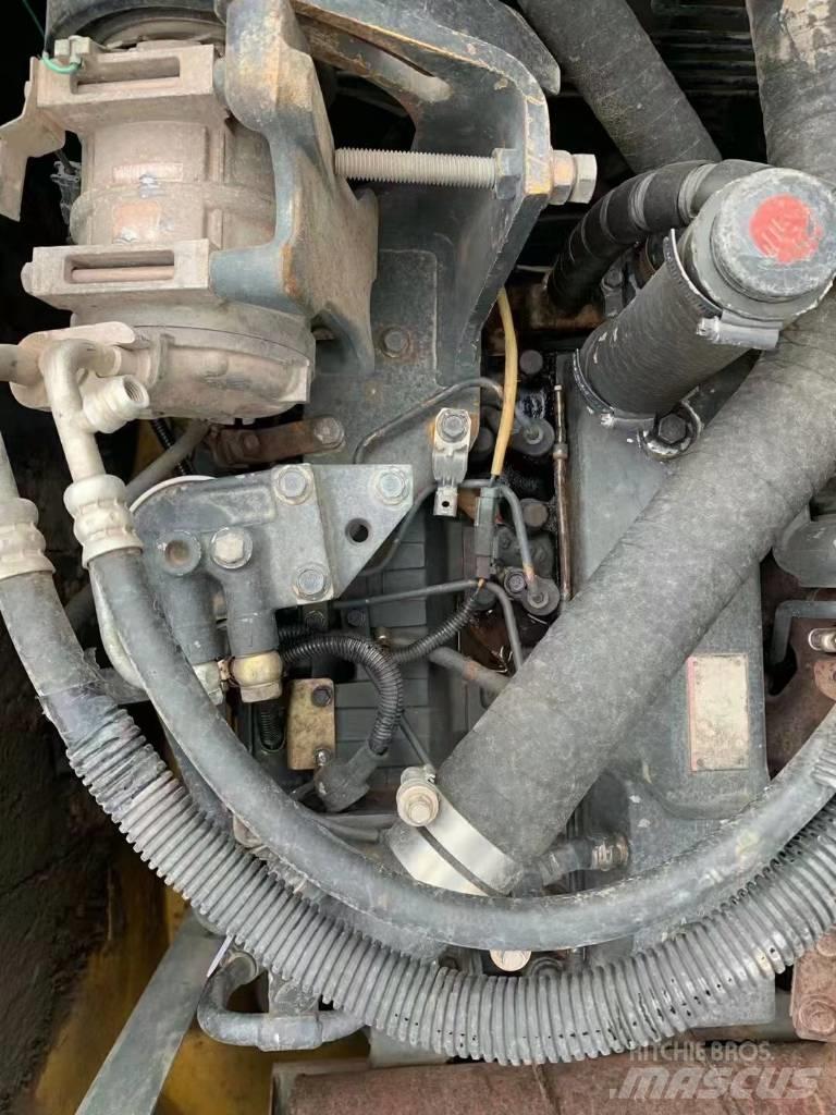 Komatsu PC 138 US Midi bagri 7t – 12t