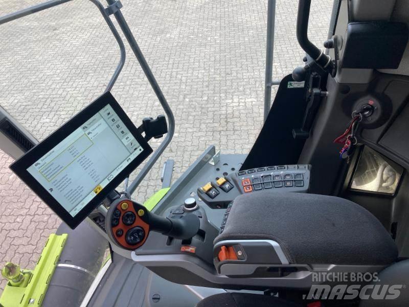 CLAAS LEXION 5400 Kombajni