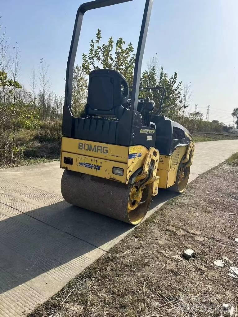 Bomag BW 100 AD Dvojni valjarji