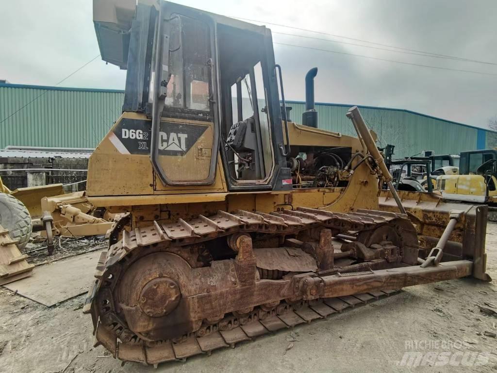 CAT D 6 G Buldožerji goseničarji