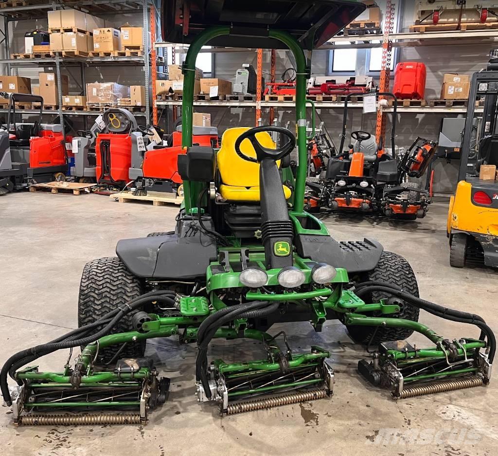 John Deere 7500A Kosilnice za zunanji prostor