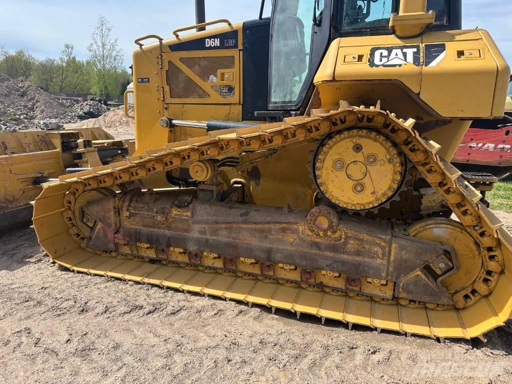 CAT D 6 N Buldožerji goseničarji