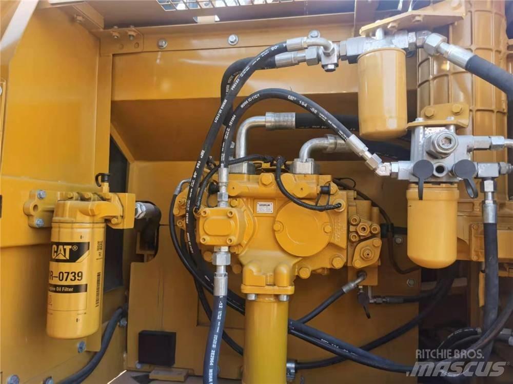 CAT 326D Bagri goseničarji