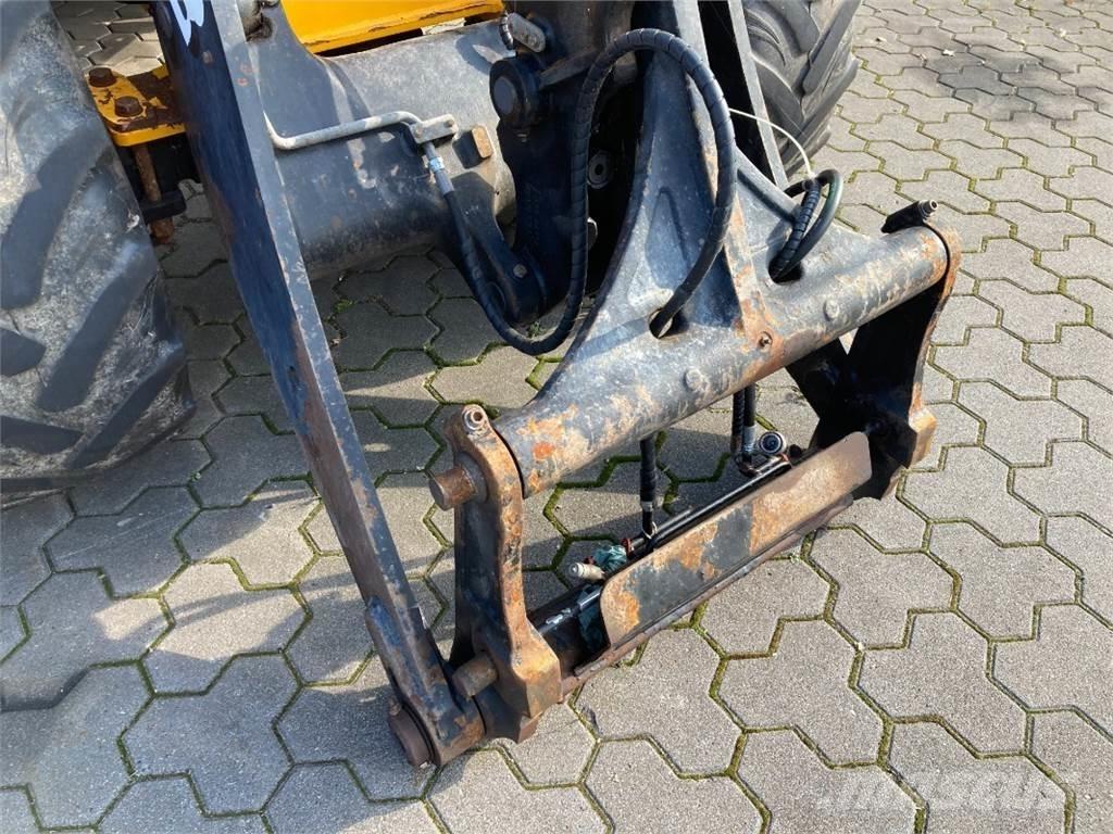 JCB 409 Kolesni nakladalci