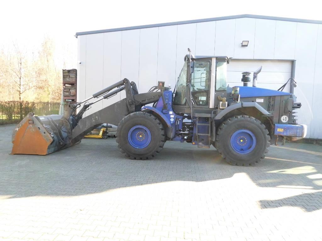 Hitachi ZW 180 Kolesni nakladalci