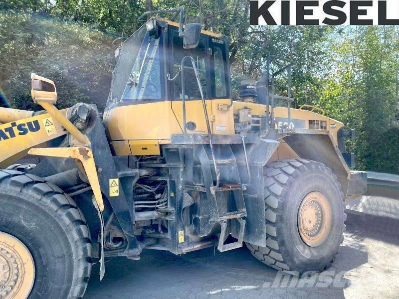 Komatsu WA 500-6 Kolesni nakladalci