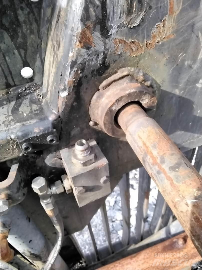 Valmet 860.4 Druge komponente