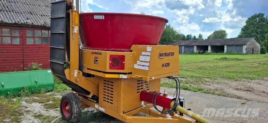 Haybuster H-835 Rezač za bale, oprema za rezanje in odvijanje bal