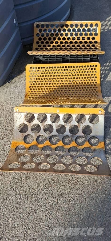 Haybuster H-835 Rezač za bale, oprema za rezanje in odvijanje bal