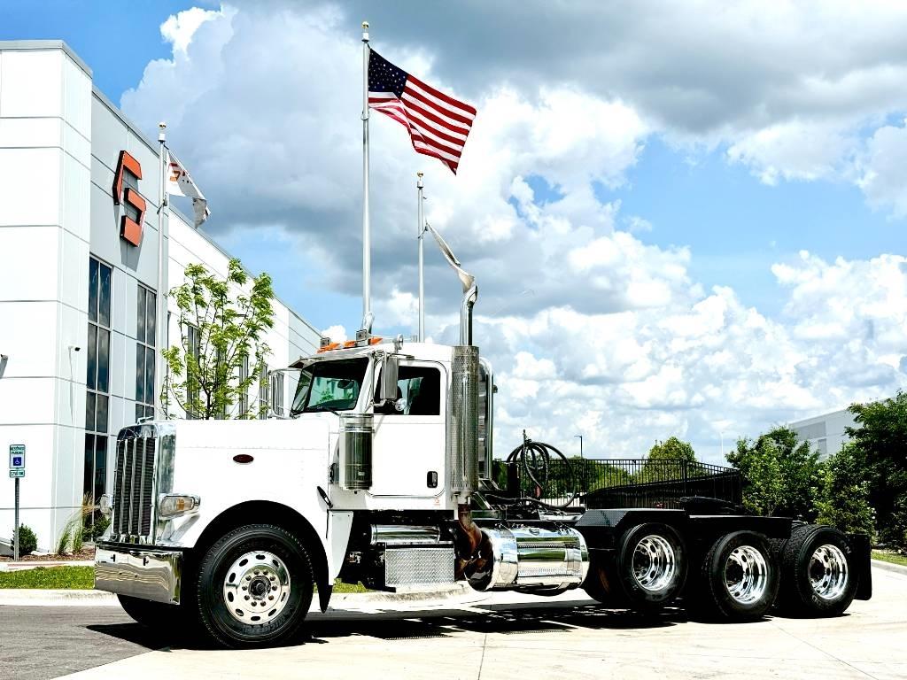 Peterbilt 388 Vlačilci