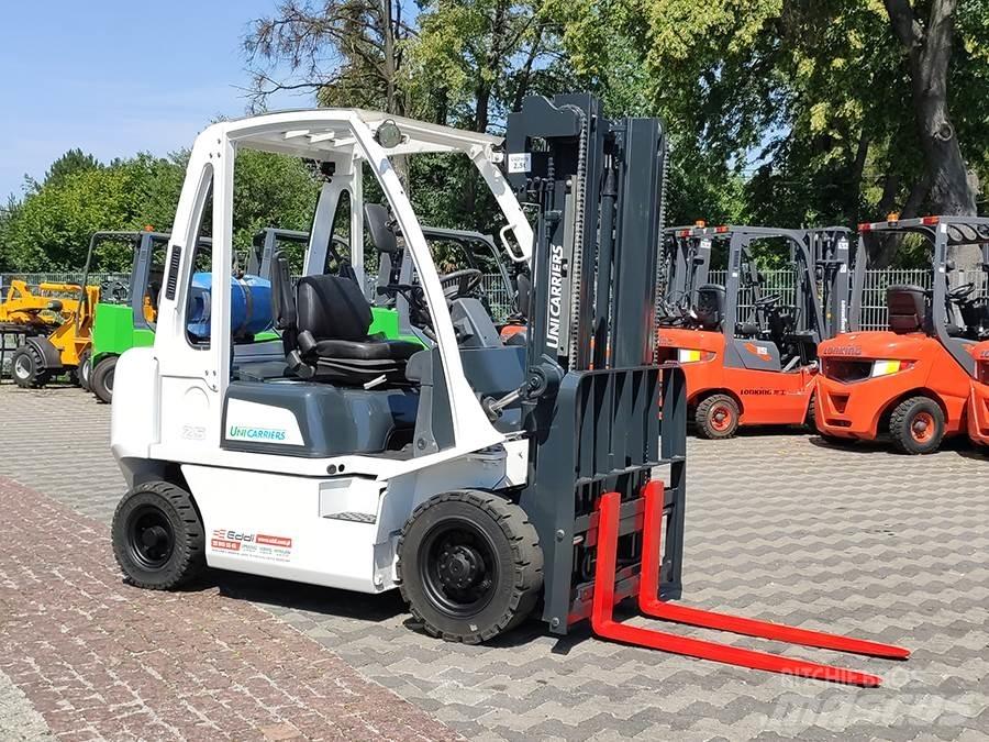 Nissan U1D2A25LH Plinski viličarji