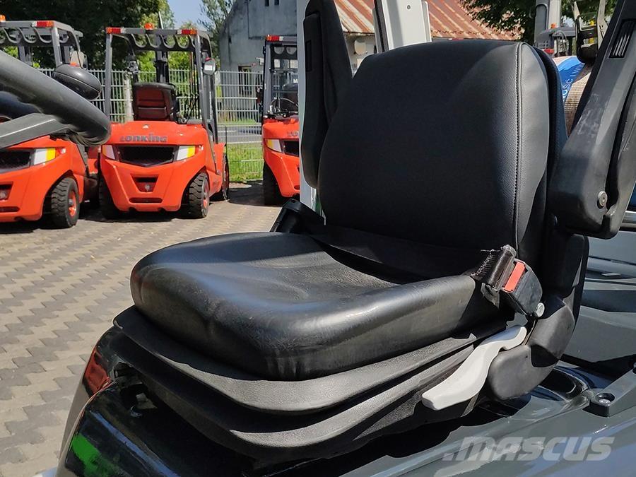 Nissan U1D2A25LH Plinski viličarji