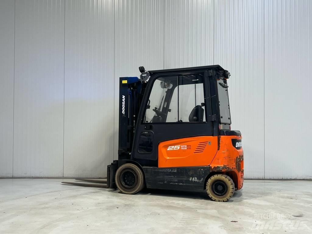 Doosan B25X-7 Električni viličarji