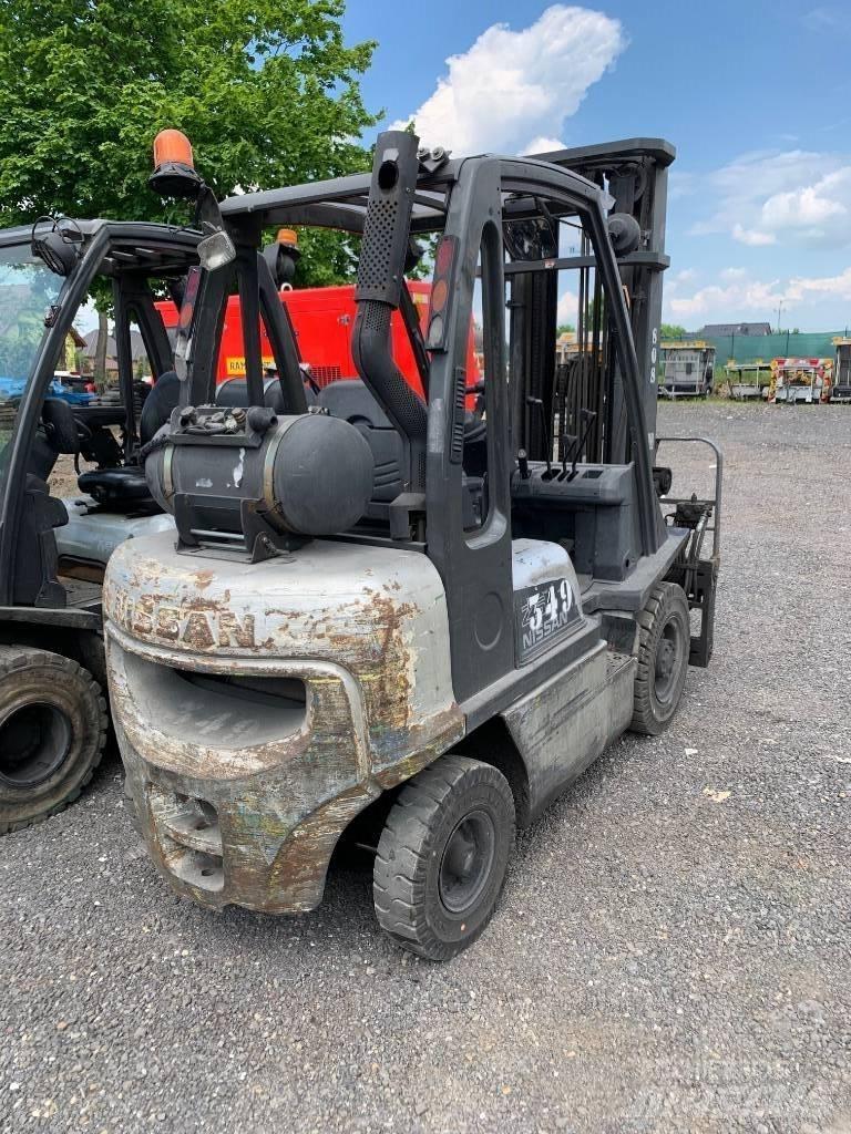 Nissan U1D2A25PQ Plinski viličarji