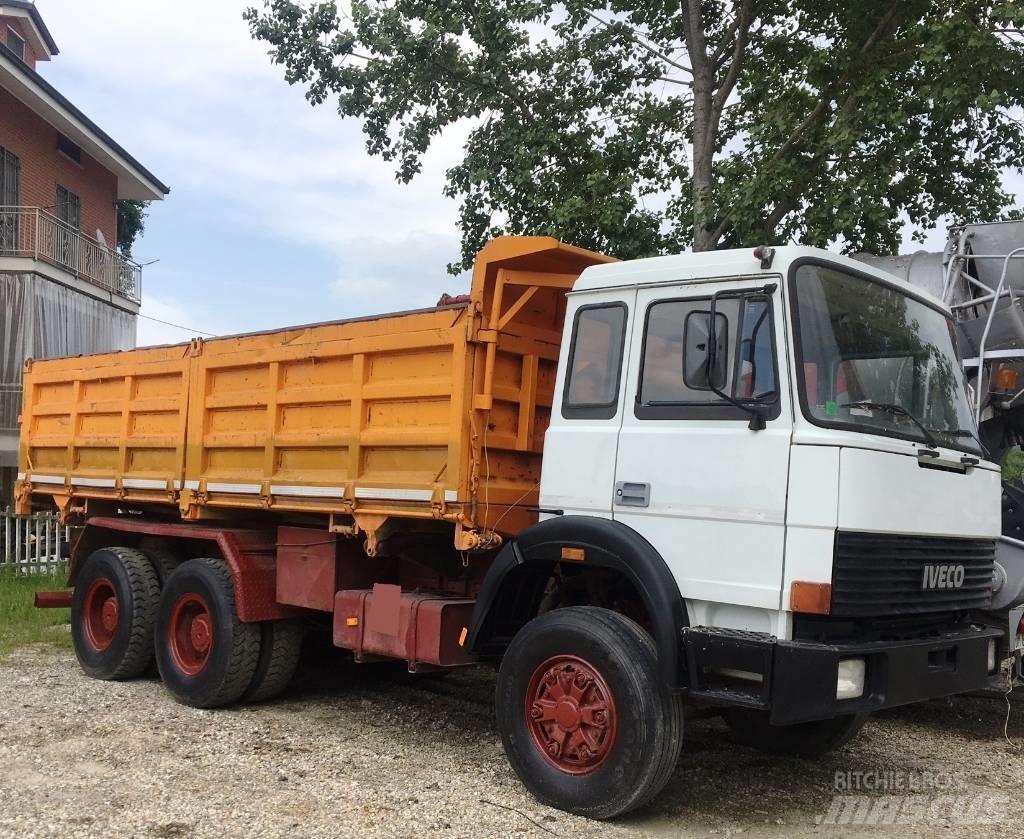 Iveco 330-26 Kiper tovornjaki