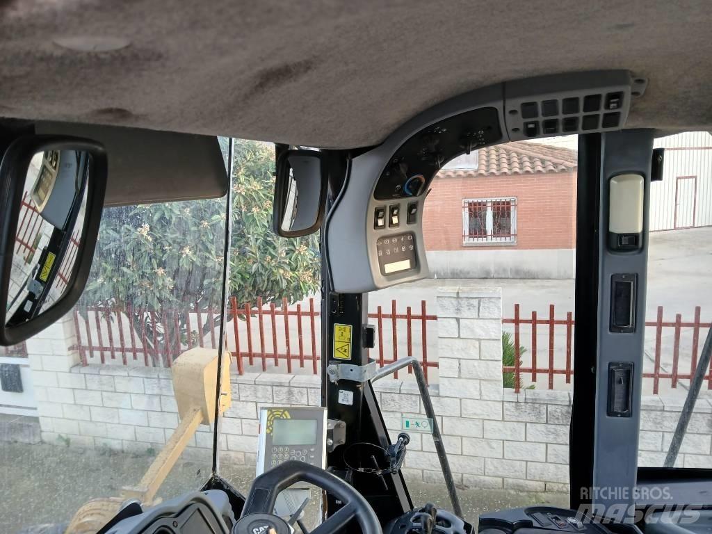 CAT 966 G series II Kolesni nakladalci