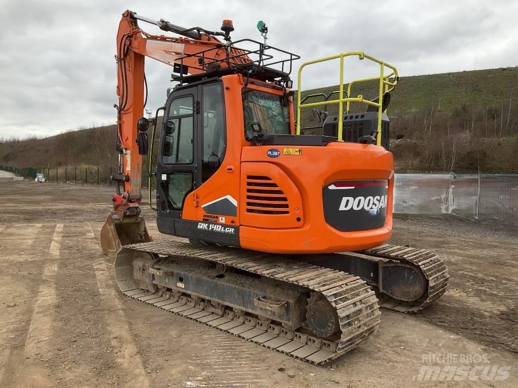 Develon DX140LCR-7 Bagri goseničarji