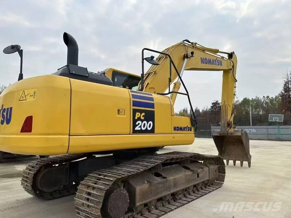 Komatsu PC 200 Bagri goseničarji
