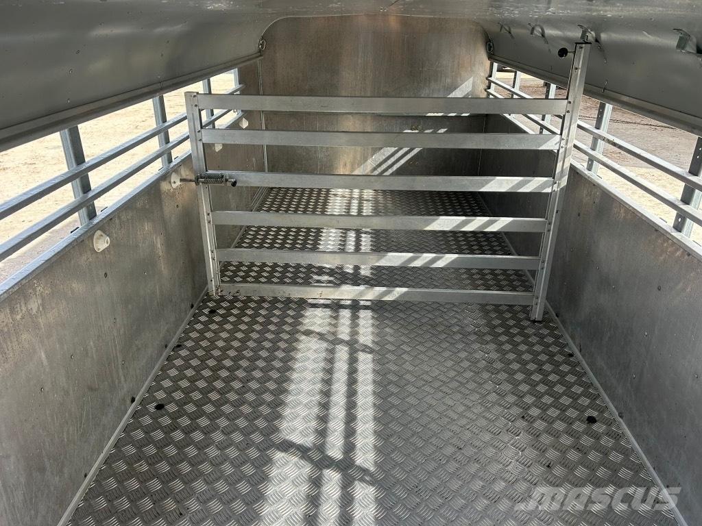 Ifor Williams TA 510 Prikolice za prevoz živine