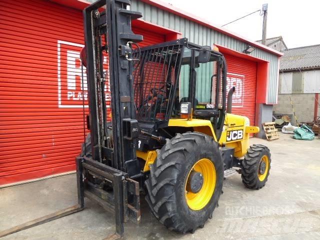 JCB 926 Terenski viličar