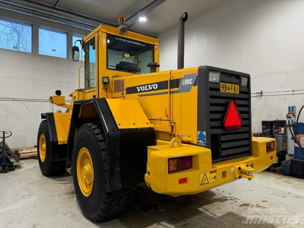 Volvo L 90C Kolesni nakladalci