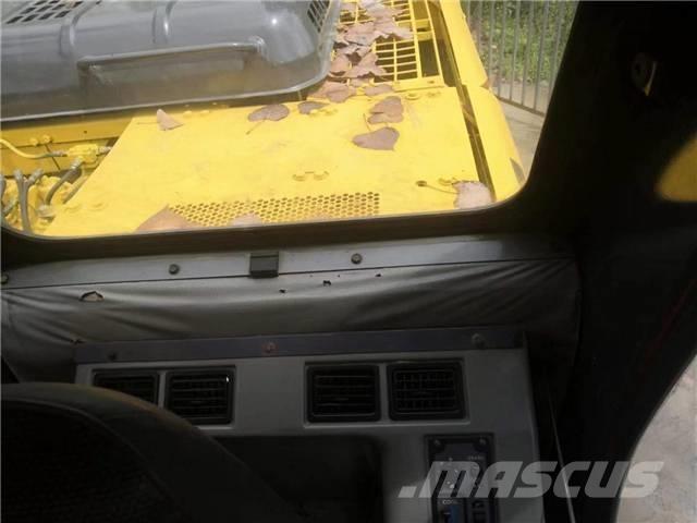 Komatsu pc200-6 Bagri goseničarji