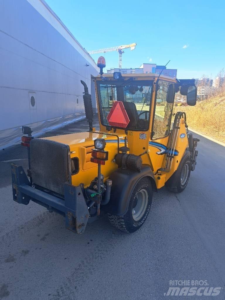 Wille 355 B Pomožni stroji
