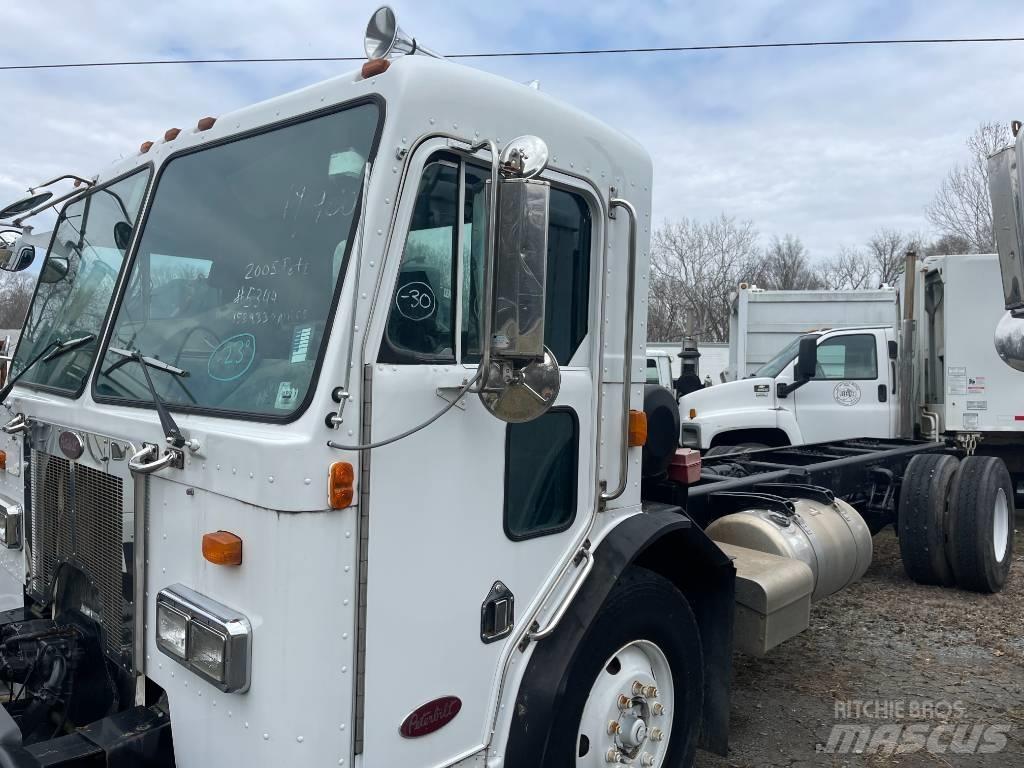 Peterbilt 320 Tovornjaki-šasije