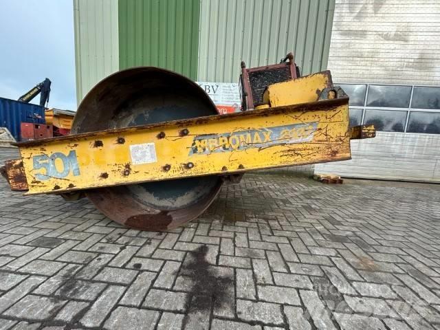 Vibromax 2000 Vlečni vibracijski valjarji