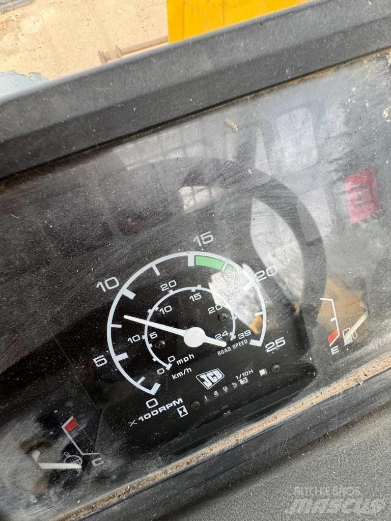 JCB 525-67 Kmetijski teleskopski nakladalci