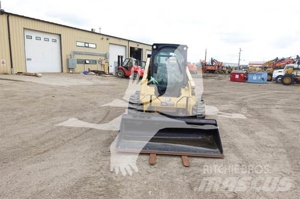 CAT 262D3 Skid steer mini nakladalci
