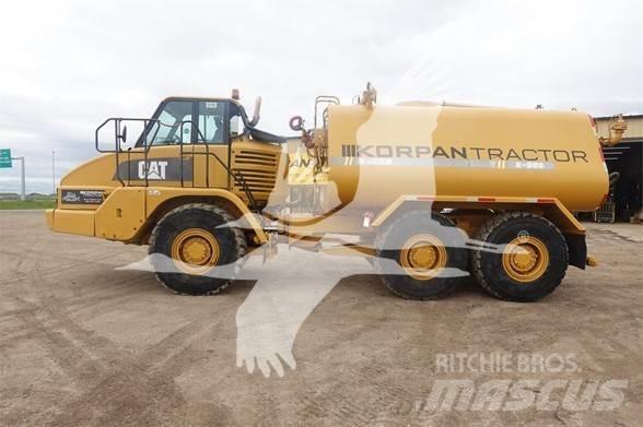 CAT 730 Tovornjaki za vodo