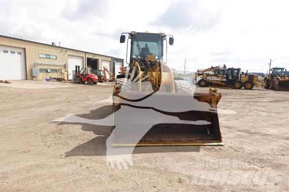 CAT 928H Kolesni nakladalci