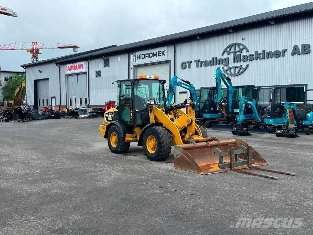 CAT 906 H 2 Kolesni nakladalci